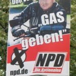 Plakaty NPD z hasłem „Dodaj gazu”