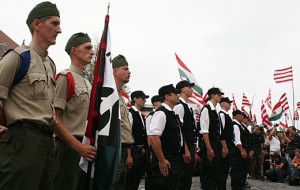 Członkowie Gwardii Węgierskiej, związanej z partią Jobbik