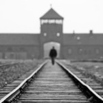 Antyfaszystowski cyrk w Auschwitz: Szabesgoje i „narodowcy”