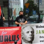 Polscy nacjonaliści pod ambasadą RPA: Uwolnić Janusza Walusia!