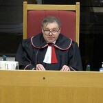 Sędzia Trybunału Konstytucyjnego o widmie rządów sierpa i młota