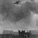 Andrzej Szlęzak: Szaleństwo Powstania Warszawskiego