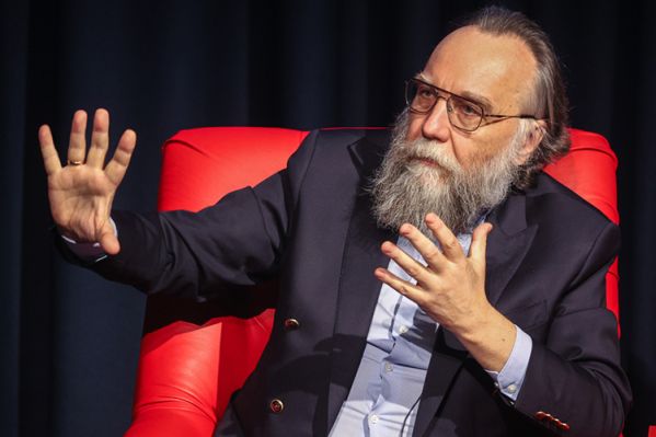 Aleksandr Dugin: Zniszczyć kapitalizm w imię rynku