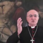 Abp Carlo Maria Viganò: Religia państwowa – refleksje na temat globalistycznego kultu